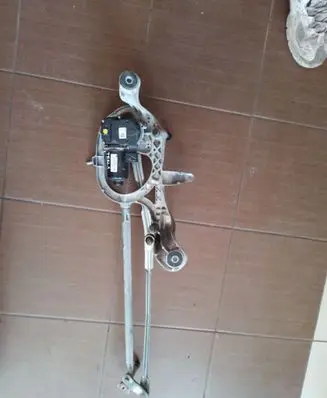 Tesla Model X Front wiper linkage and motor 103439100D