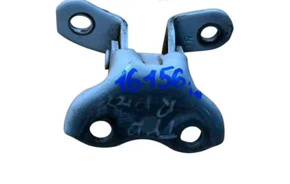 Toyota Yaris Front door lower hinge 687300D071 6873002050