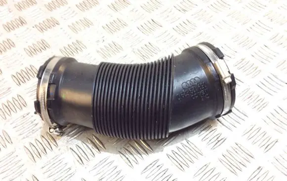 Audi Q5 SQ5 Turbo air intake inlet pipe/hose 059129629D