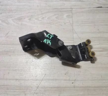 Renault Kangoo III Roller guide/hinge set 824132459R