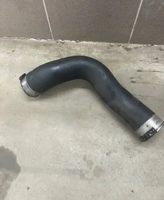 BMW 5 F10 F11 Intercooler hose/pipe 5747037810 CH09004 CH09013