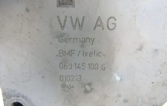 Audi A6 S6 C7 4G Vacuum pump 06j145100g