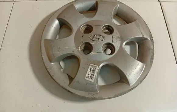 Hyundai Getz R14 wheel hub/cap/trim