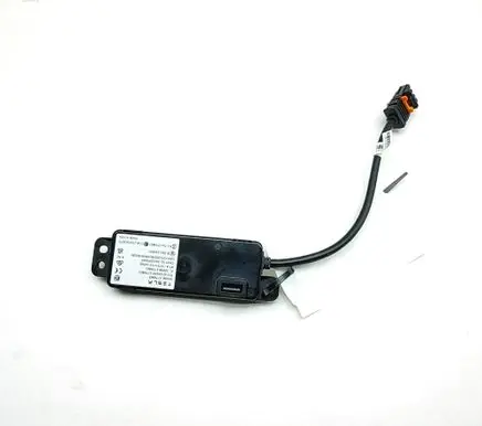 Tesla Model Y Juniper USB socket connector 177199300K