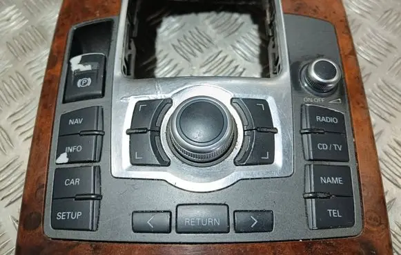Audi A6 S6 C6 4F Center console 4F1864261 T0021886 P0103820