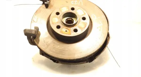 Volvo V70 Front wheel hub spindle knuckle