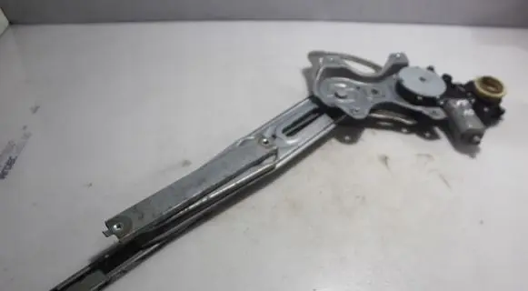 Toyota Avensis T270 Front window lifting mechanism without motor