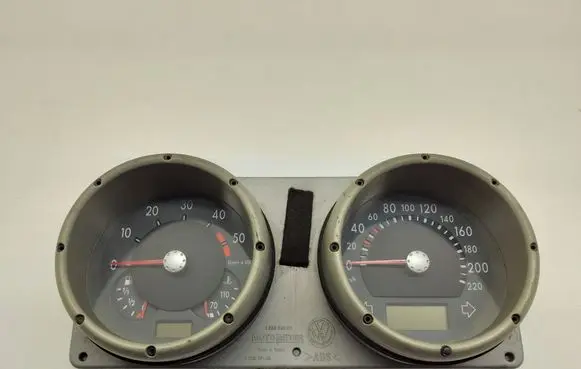 Volkswagen Polo Speedometer (instrument cluster) 6N0920804P 024190095