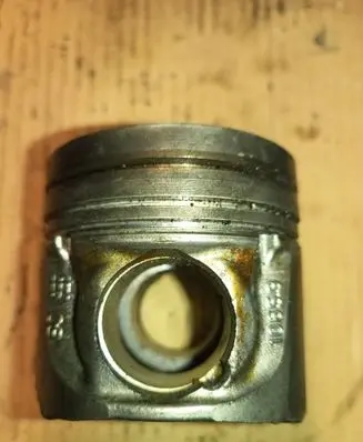 Piston