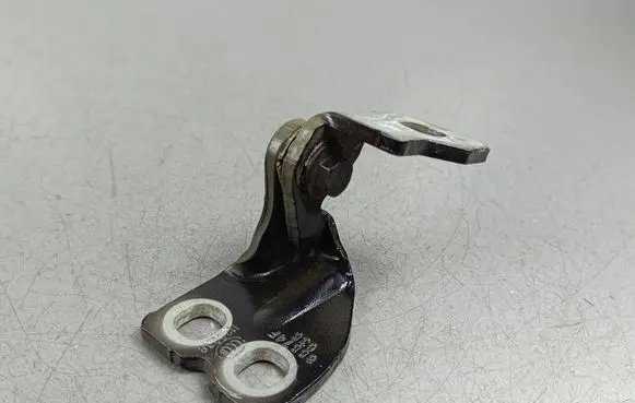 Jeep Cherokee Front door lower hinge 85574F