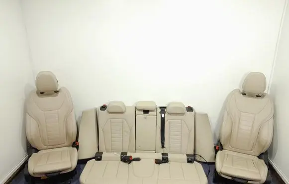 Seat set