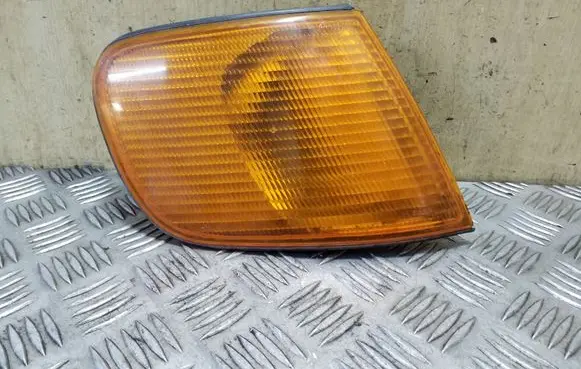 Audi 100 S4 C4 Front indicator light 137984 E10152604
