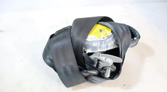 Hyundai i30 Front seatbelt