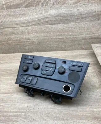 Volvo S60 Climate control unit 8682930