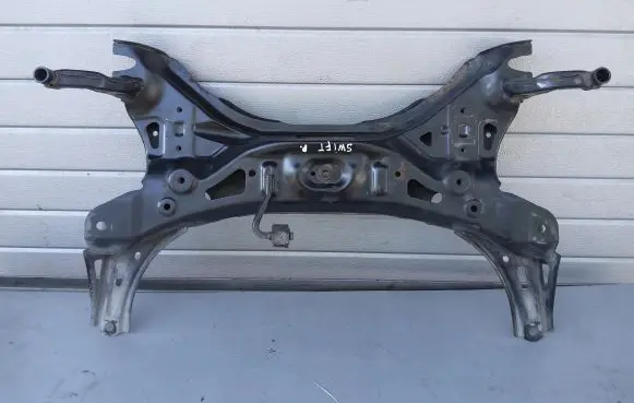 Suzuki Swift III Front subframe 4581052R00