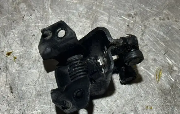 Peugeot Partner Sliding door middle roller runner 968048648