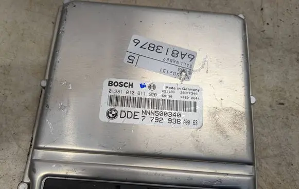 Land Rover Freelander Engine control unit/module 0281010811 7792938 NNN500340