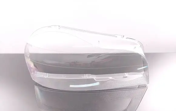 Volvo XC90 Headlight lense 