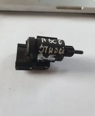 Audi A6 S6 C6 4F Brake pedal sensor switch 3B0945511C 19322010