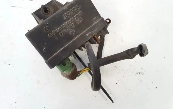Citroen Xsara Glow plug pre-heat relay 0281003005