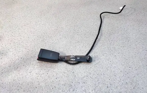 Honda HR-V Front seatbelt buckle