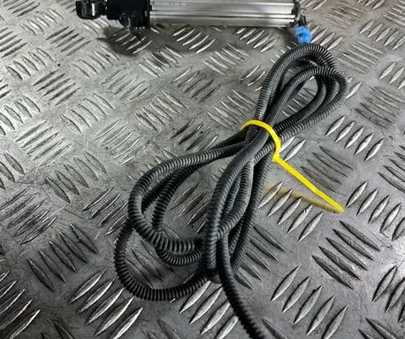 Volvo V60 Headlight washer spray nozzle