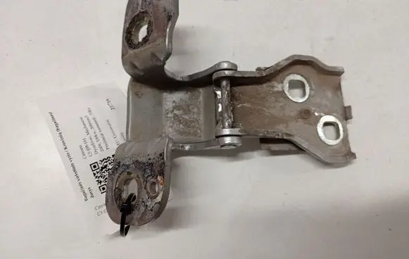 Citroen C5 Loading door upper hinge 9682254980 B02