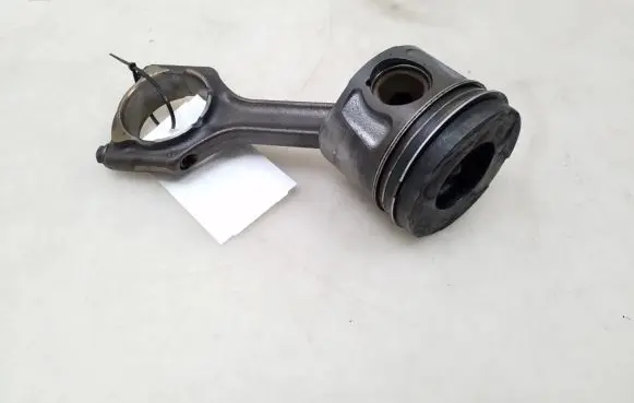 Opel Insignia A Piston with connecting rod