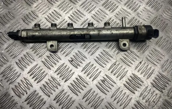 Opel Zafira B Fuel main line pipe 55200266 096114L5 0445214056