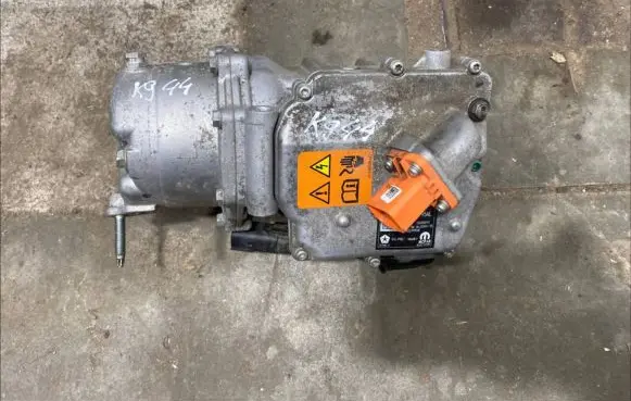 Chrysler Pacifica Air conditioning (A/C) compressor (pump) 68237995AE