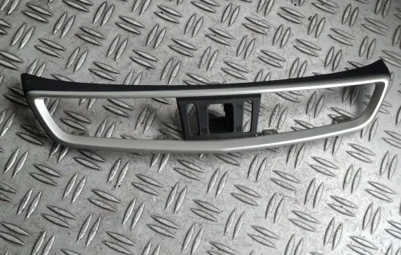 Nissan Qashqai Panel trim 39490055 10230078