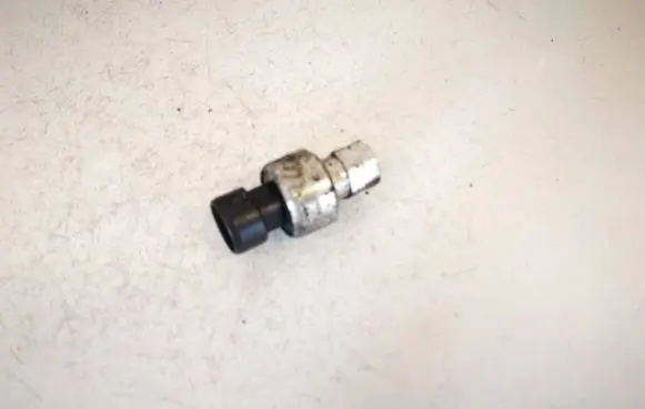 Opel Insignia A Air conditioning (A/C) pressure sensor 13502758