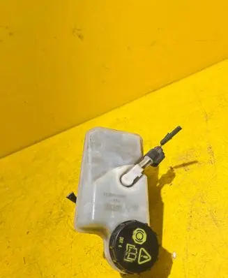 Ford Focus Brake fluid reservoir 0335088655