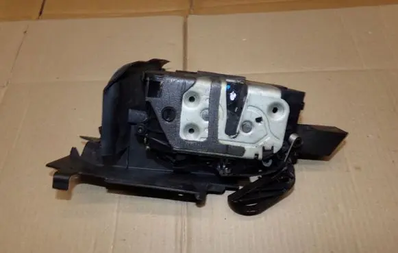 Ford C-MAX II Front door lock