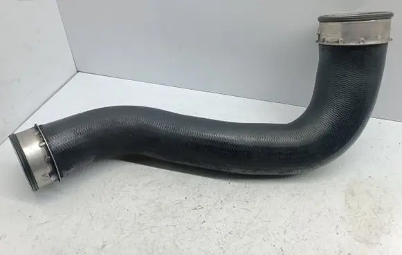 Volkswagen Touareg I Coolant pipe/hose 