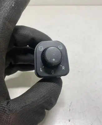 Volkswagen PASSAT B6 Wing mirror switch 1K0959565J 060801S