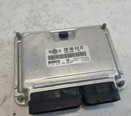 Volkswagen PASSAT B5.5 Engine control unit/module 038906019ER