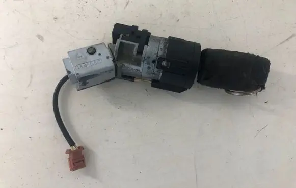 Peugeot 308 Ignition lock 9663123280