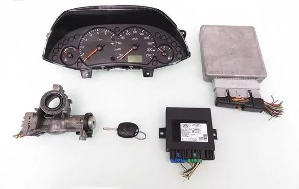 Ford Focus Engine control unit/module ECU 98AG15K600DB 98AB12A650CWD 5WK47230B