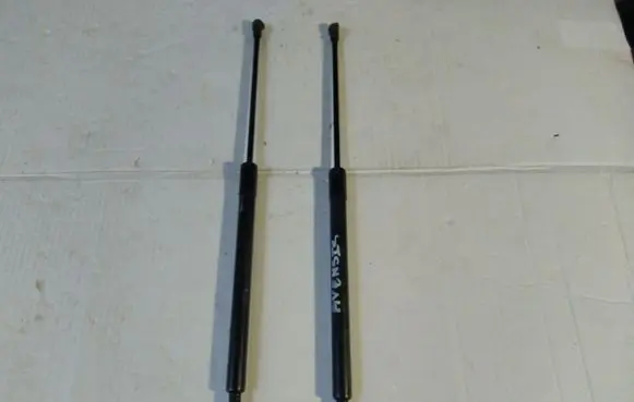 Toyota Avensis T250 Tailgate/trunk strut/damper