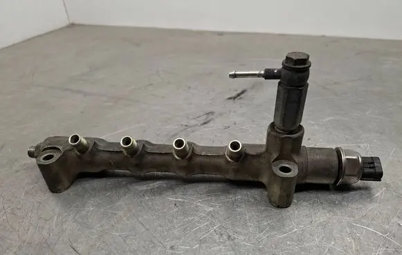 Opel Astra H Fuel main line pipe 55PP0501 08205137194