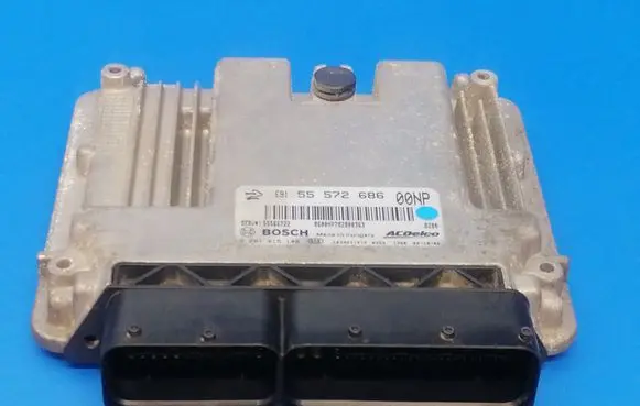 Opel Insignia A Engine control unit/module 55572686 5557268600NP 0281015149