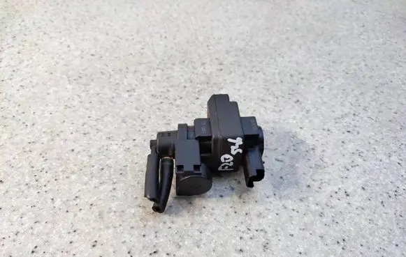 BMW 1 F20 F21 Turbo solenoid valve 7.01777.12AOP1228 7.01777.12