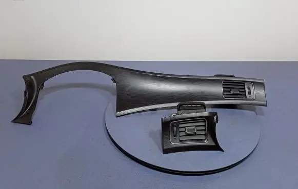 Nissan Pulsar Side skirt rear trim 684P23ZL0A
