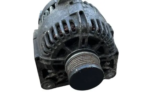 Renault Megane II Generator/alternator 8200772726 107002621 TG11C069