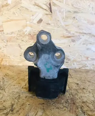 Opel Astra J Gearbox mount