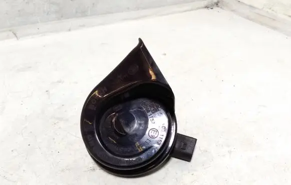 Skoda Octavia Mk2 (1Z) Horn signal 3881157