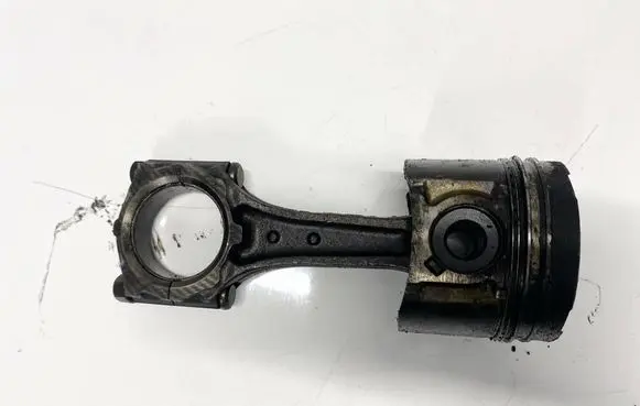 Opel Meriva A Piston with connecting rod 