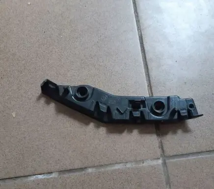 Skoda Karoq Front bumper mounting bracket 57A807183