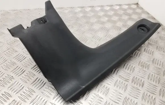 Skoda Octavia Mk2 (1Z) (D) pillar trim (bottom) 1Z9868225